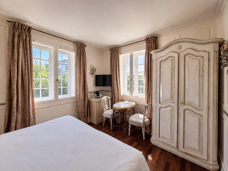 H&ocirc;tel;thary, H&ocirc;tel de  Biarritz, H&ocirc;tel de  Saint-Jean-de-Luz