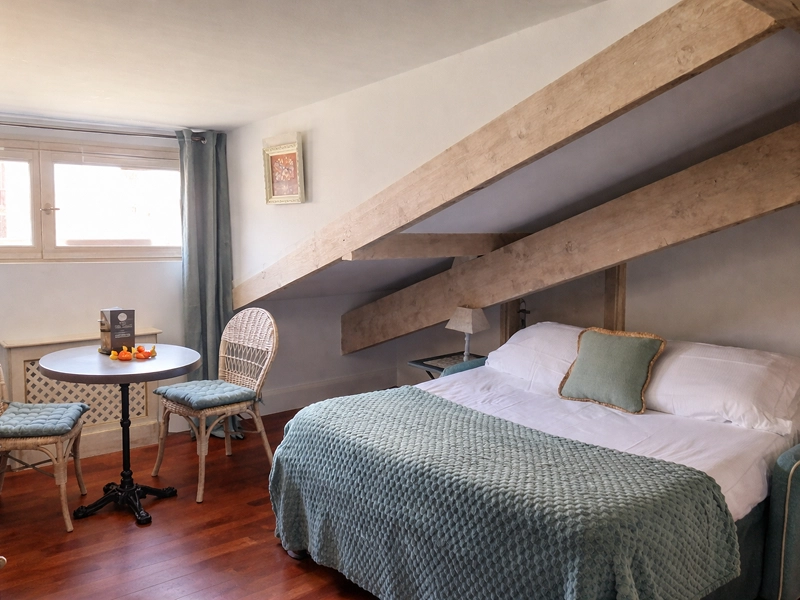 Hôtel, Hôtel de Biarritz, Hôtel de Saint-Jean-de-Luz