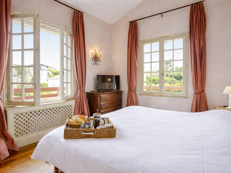 R&eacute;server un h&ocirc;tel, R&eacute;server un h&ocirc;tel Biarritz, R&eacute;server un h&ocirc;tel Saint-Jean-de-Luz